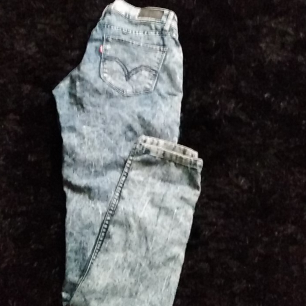 Levi jeans